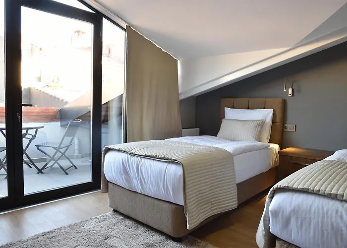 The Elegant Hotel