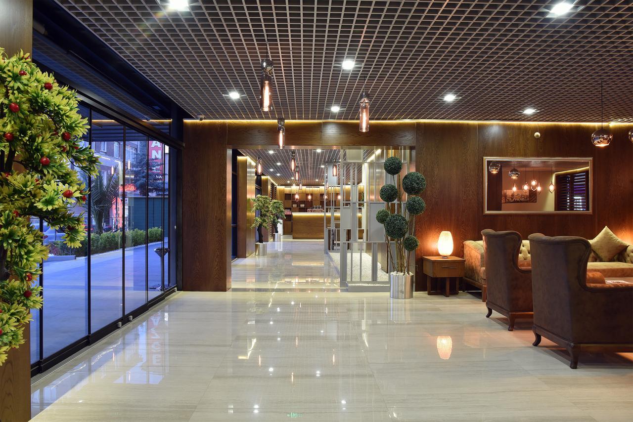 The Elegant Otel