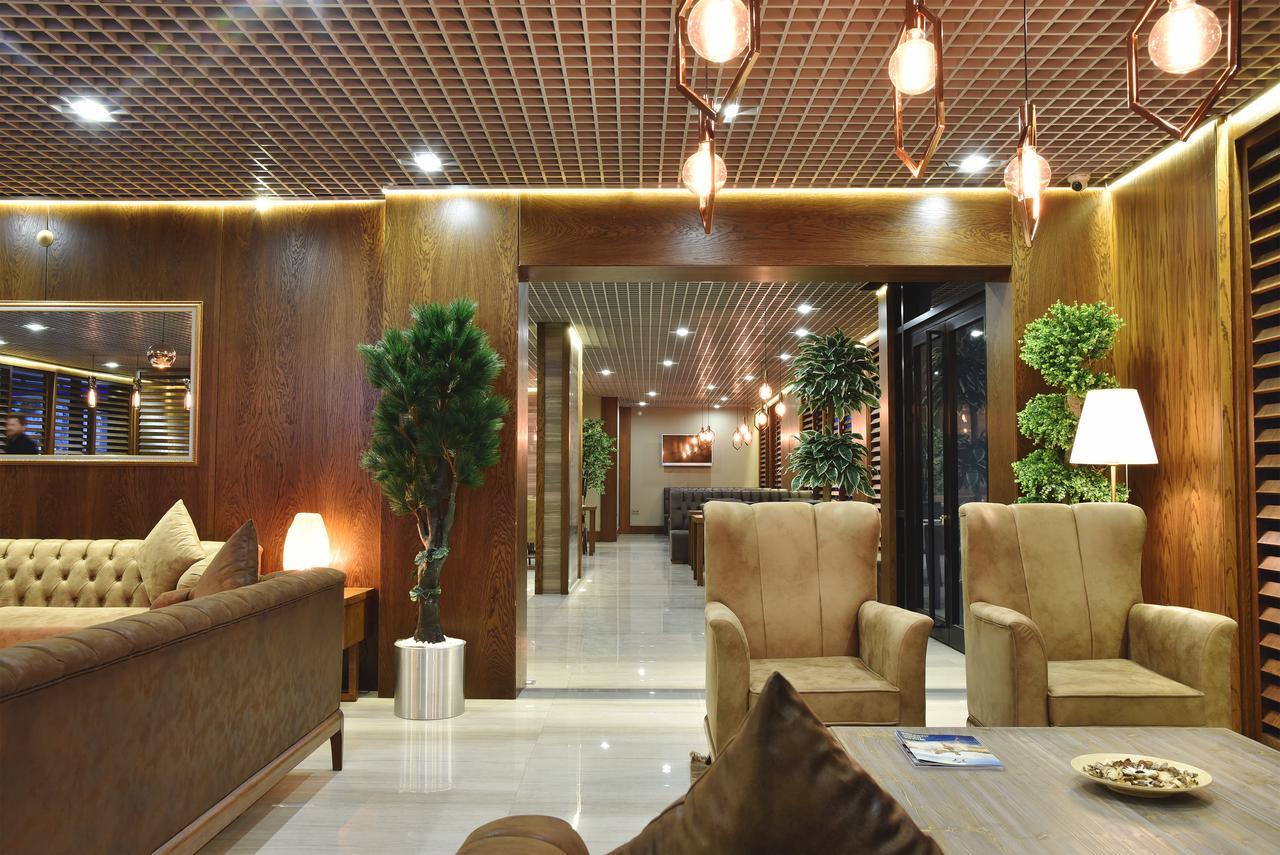 Otel The Elegant 4*